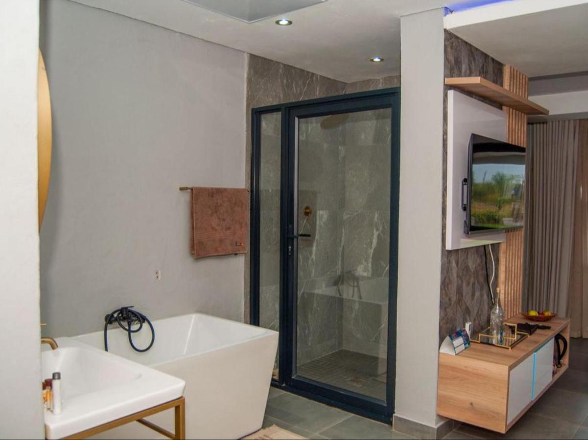 The Lux Hotel And Resorts Louis Trichardt Exterior photo