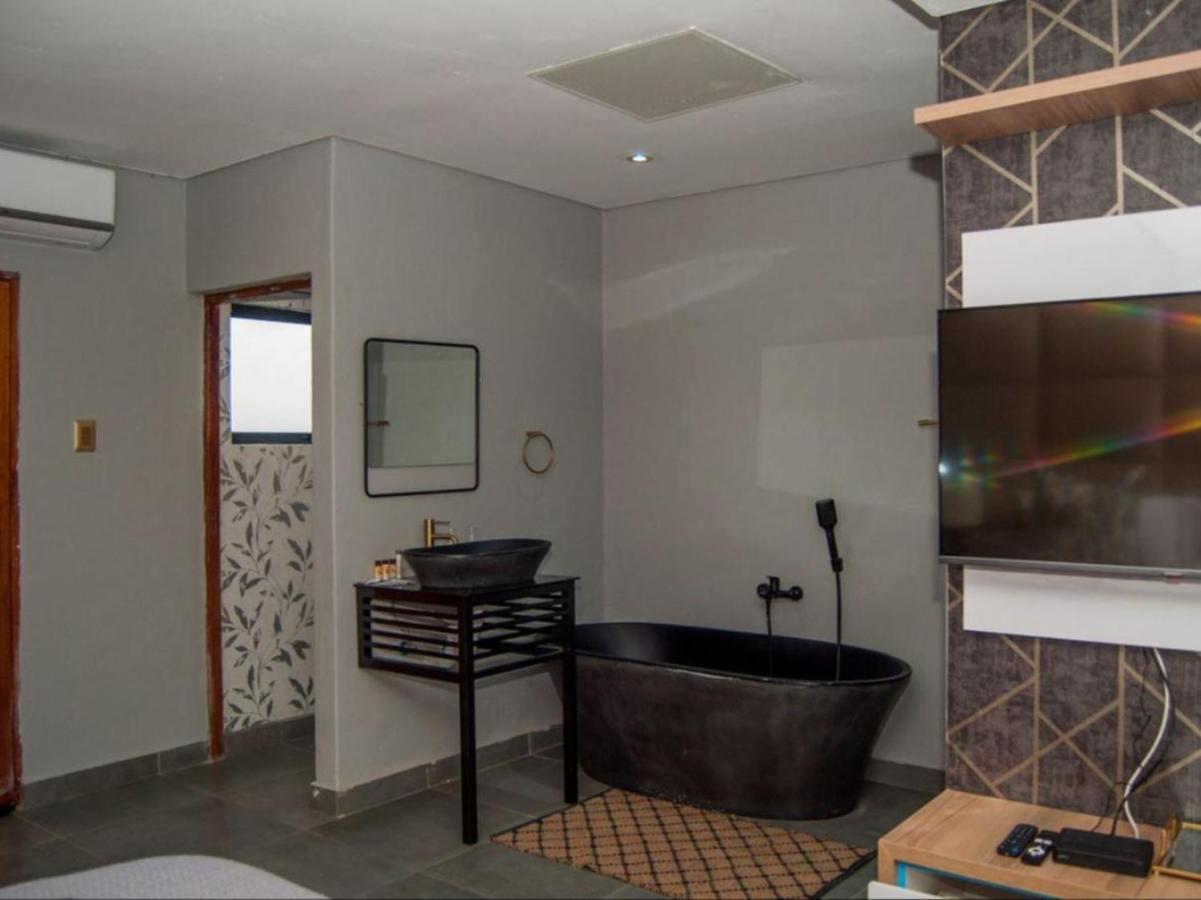 The Lux Hotel And Resorts Louis Trichardt Exterior photo